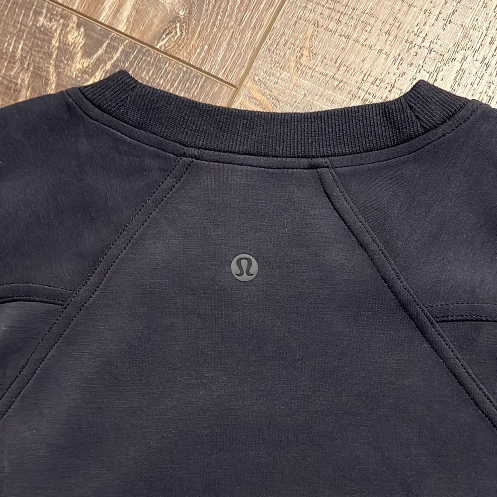 Lululemon Softstreme Cropped Pullover - Picture 3 of 3